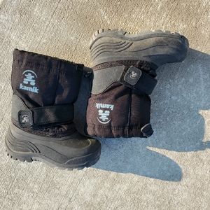 Kamik, Toddler size 9 snowboots.
